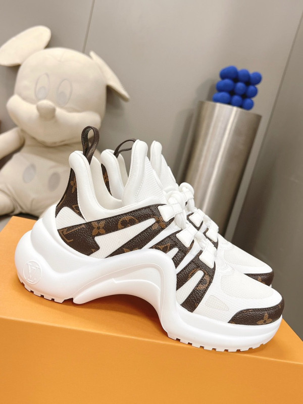 l**is V*t*n archlight sneaker