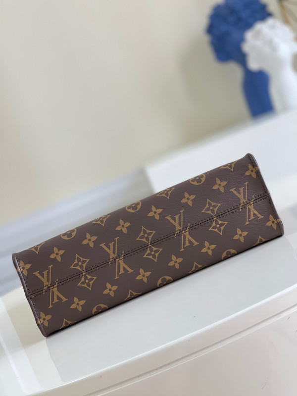 l**is V*t*n petit sac plat