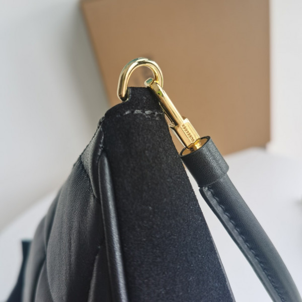 B**rry olympia pouch
