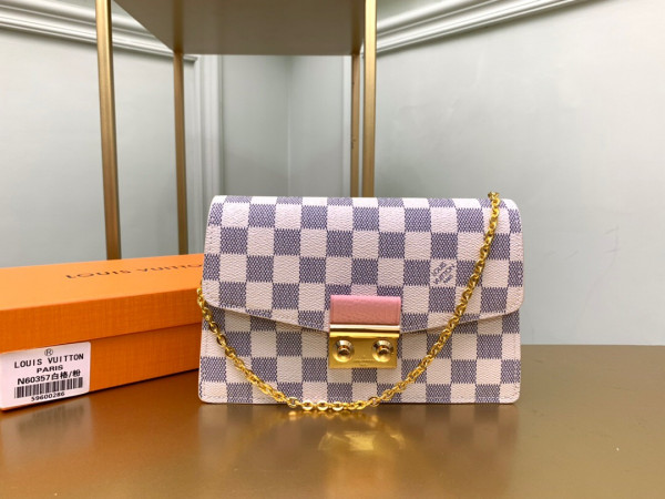 l**is V*t*n croisette chain wallet