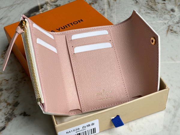 l**is V*t*n victorine wallet