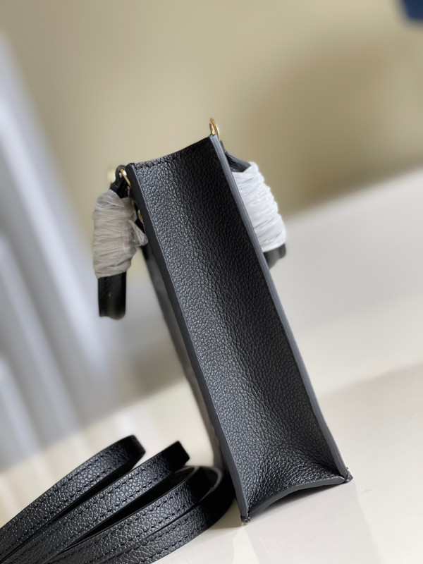l**is V*t*n petit sac plat