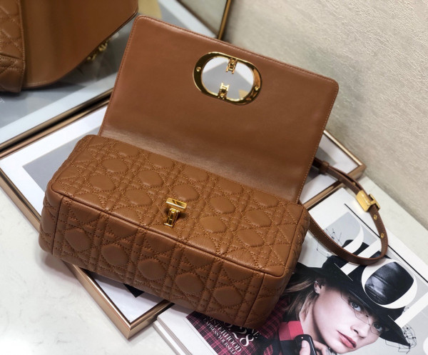 D*or medium D*or caro bag