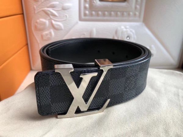 l**is V*t*n belt