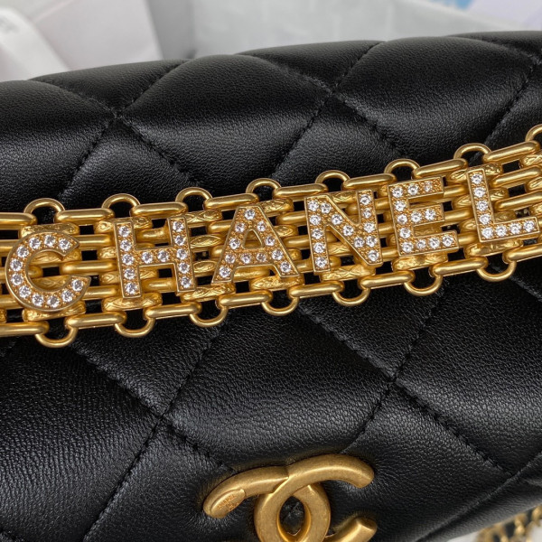 CL SMALL HOBO BAG