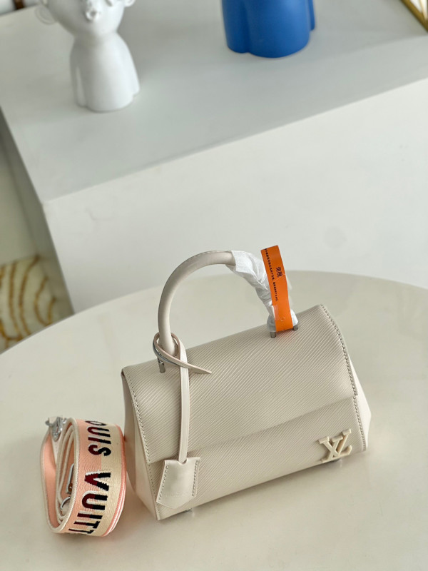 l**is V*t*n cluny mini