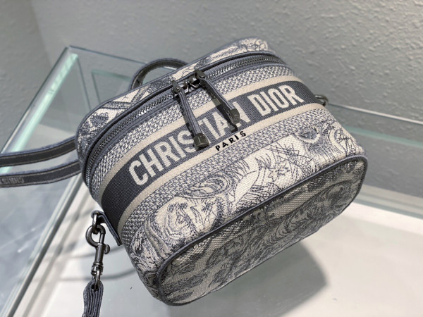 D*or small D*ortravel vanity case-18.5-13-10.5cm