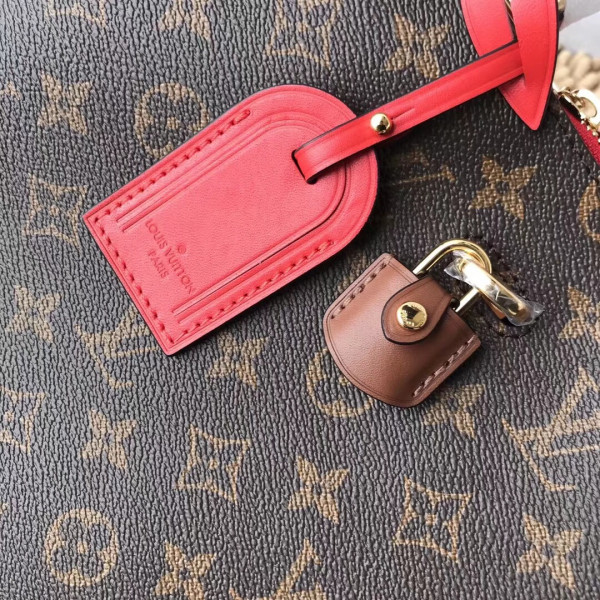 l**is V*t*n saintonge millefeuille m44254 camera shoulder bag