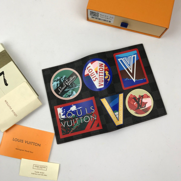 l**is V*t*n passport cover