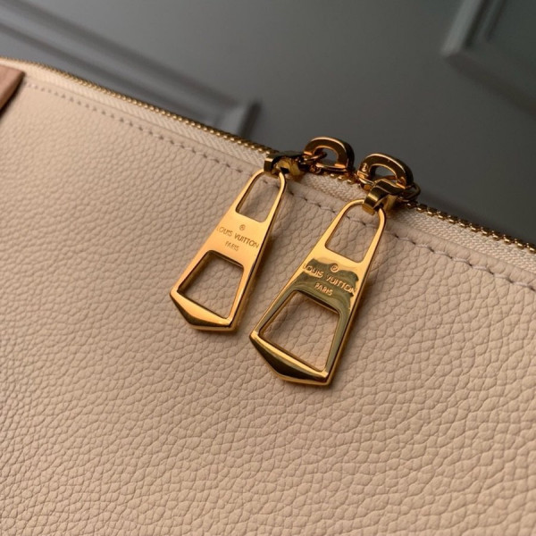 l**is V*t*n v tote mm