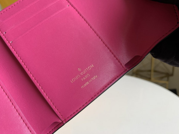 l**is V*t*n pont 9 compact wallet