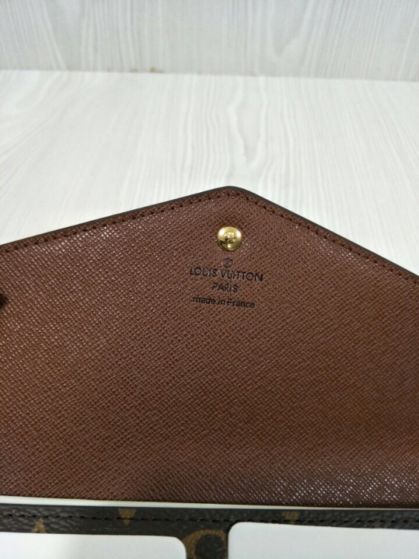 l**is V*t*n sarah wallet