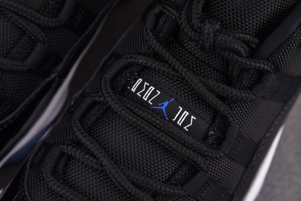 AIR JORDAN 11 LOW 