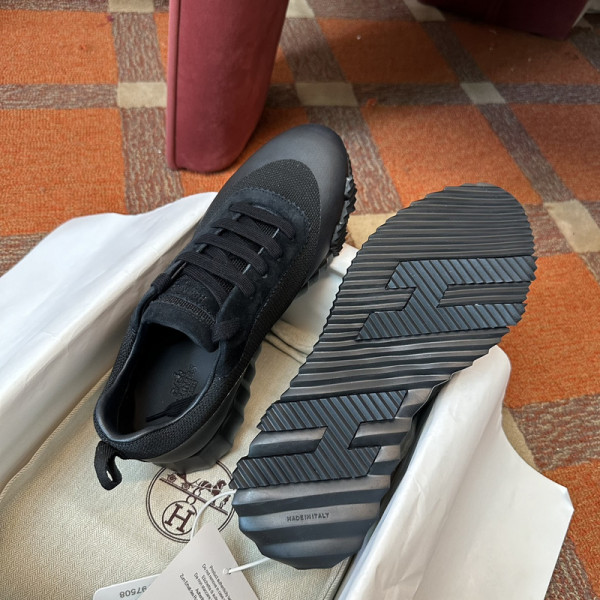 H**mes sneaker