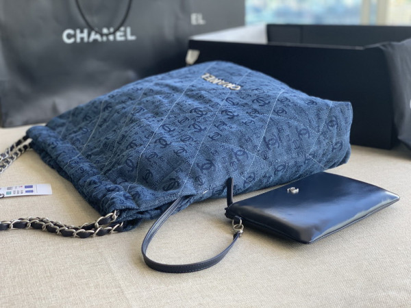 CL LARGE 22 HANDBAG