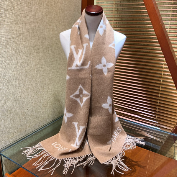 l**is V*t*n reykjavik scarf