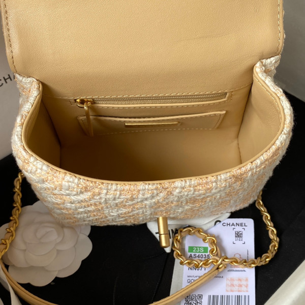 CL FLAP BAG WITH TOP HANDLE