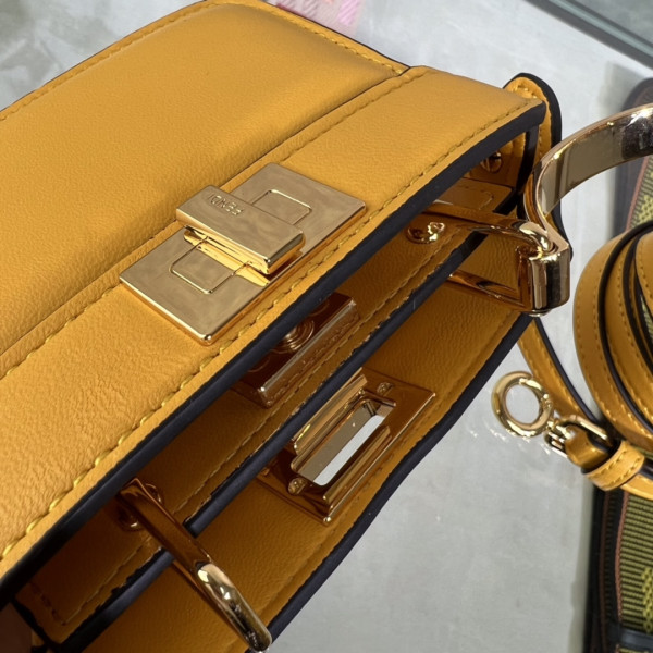 F**di nano peekaboo maxi handle