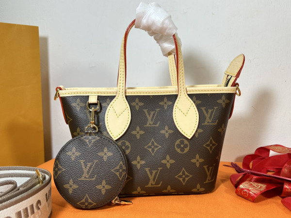 l**is V*t*n neverfull bb