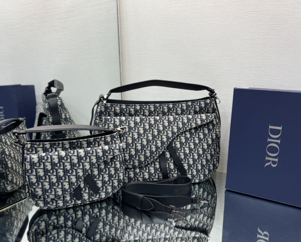 D*or saddle soft bag