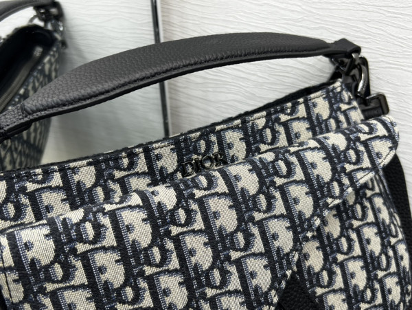 D*or saddle soft bag
