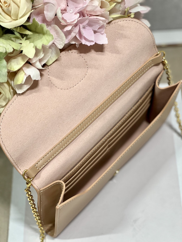 D*or bobby east-west pouch with chain
