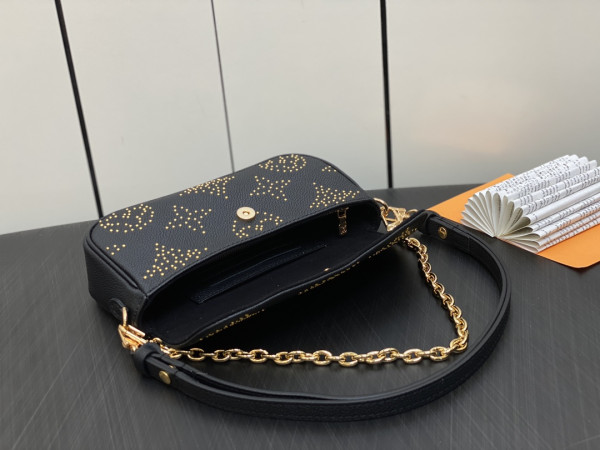 l**is V*t*n wallet on chain ivy
