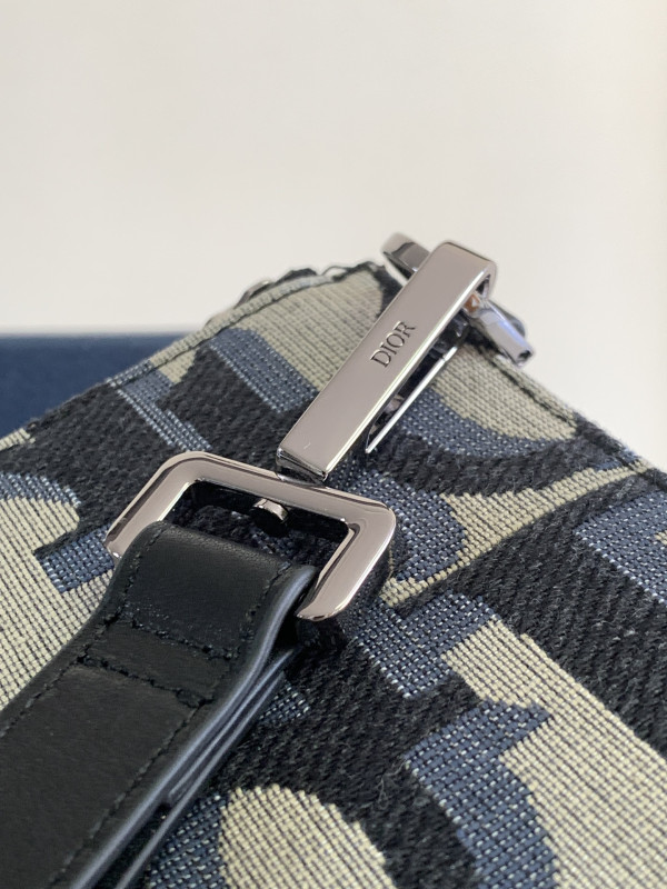 D*or a5 pouch