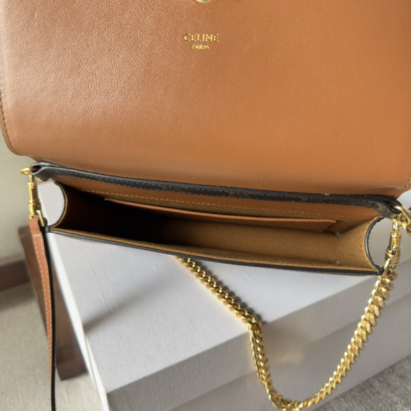 Ce**e chain shoulder bag triomphe