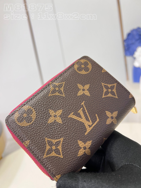 l**is V*t*n lou wallet-11.5*8.5*2.2cm