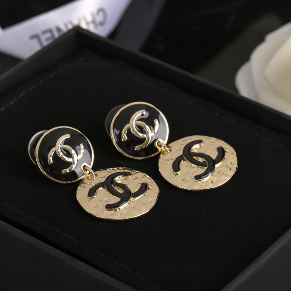 CL EARRINGS