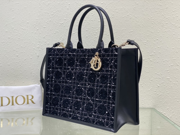 medium D*or book tote-36*18*28cm
