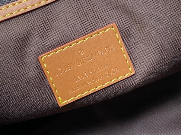 l**is V*t*n keepall bandouliÈre 50