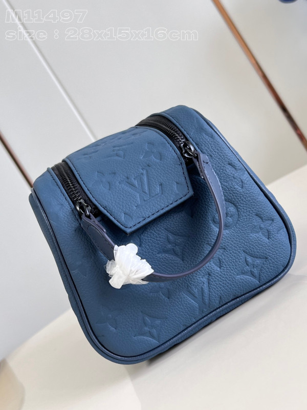 l**is V*t*n locker dopp kit bag-23*13*12cm