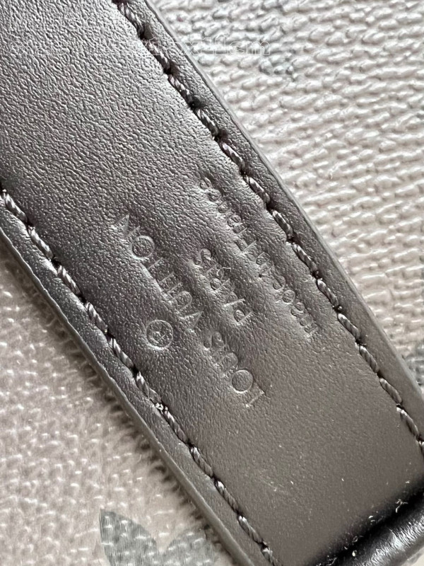 l**is V*t*n keepall bandouliÈre 25