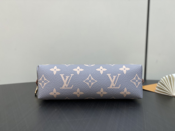 l**is V*t*n pochette cosmétique pm