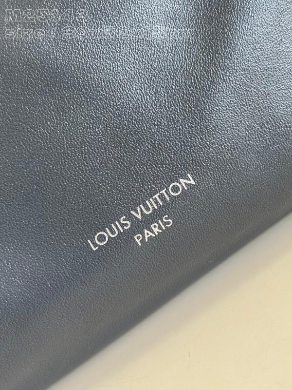 l**is V*t*n carryall mm- 39 x 30 x 15cm