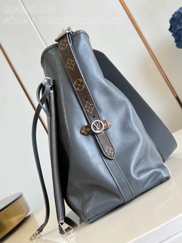 l**is V*t*n carryall mm- 39 x 30 x 15cm