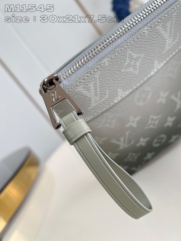 l**is V*t*n pochette voyage souple-30*21*7.5cm